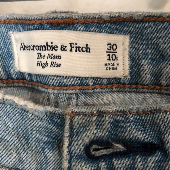 A&F High Rise Mom Jeans - Picture 8 of 11